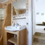 Garifalakis House Pollonia